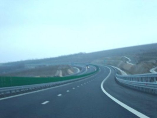 VITEZOMAN pe autostrada A2, cu direcţia Constanţa: prins de radar cu 225 km/h. Ghici despre cine e vorba!